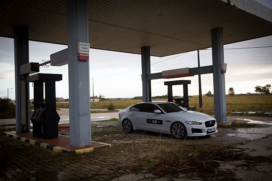 Jaguar XE