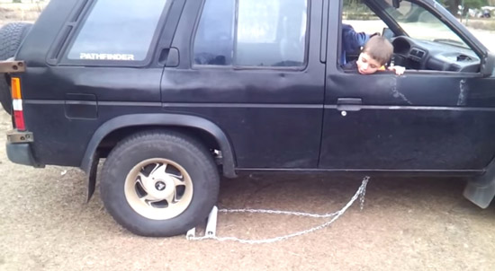 Nissan Pathfinder met brakke versnellingsbak
