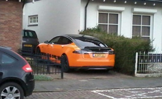 Spange Tesla Model S