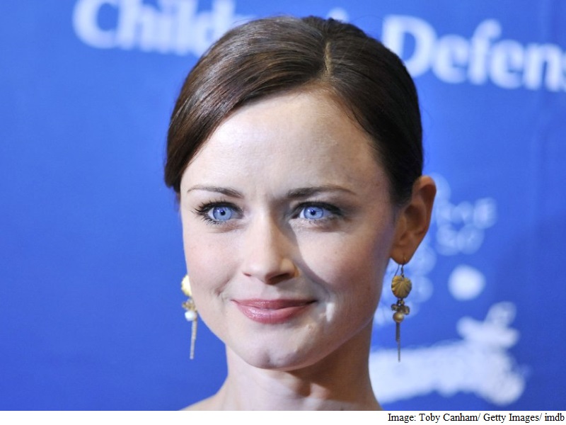 Netflix to Bring Back Hit TV Series Gilmore Girls