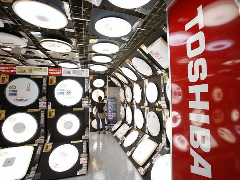 Toshiba Said to Plan Sale of Part of Its Chip Operations