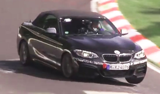 BMW 2 Serie tilt pootje op op de Nurburgring