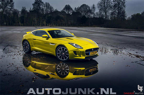 Jaguar F-Type goud