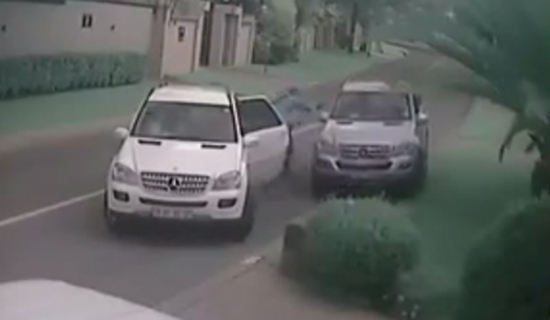 Een auto hijacken, zo moet het niet