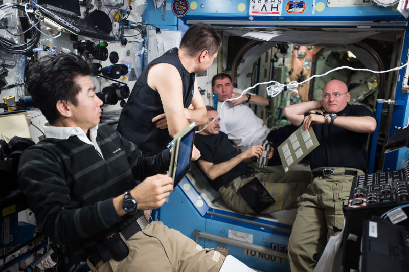 Astronaut Scott Kelly on Liquid Salt, a Stinky Station, and Sleeping in Freefall