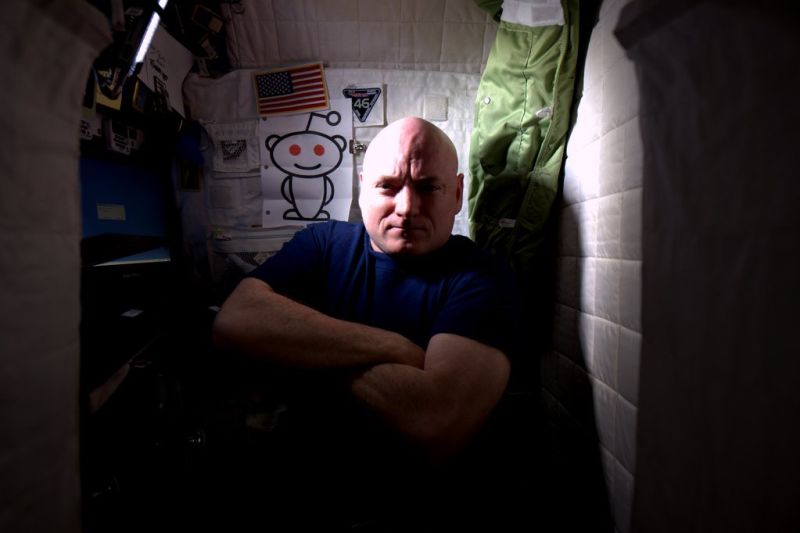Astronaut Scott Kelly on Liquid Salt, a Stinky Station, and Sleeping in Freefall
