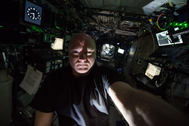 Astronaut Scott Kelly on Liquid Salt, a Stinky Station, and Sleeping in Freefall