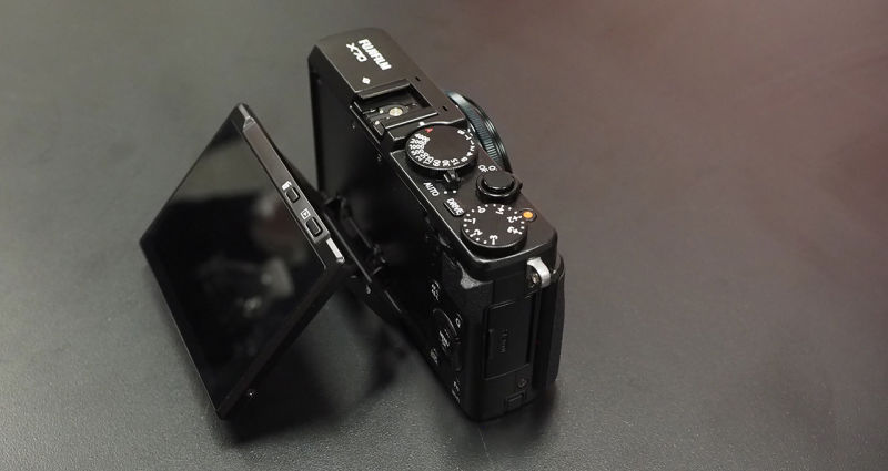 Fujifilm's X70 Is the Palm-Sized, Retro-Styled Camera We've Been Waiting For