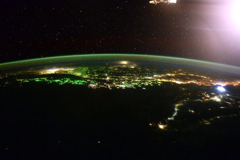 Astronaut Scott Kelly on Liquid Salt, a Stinky Station, and Sleeping in Freefall