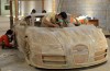 Wooden Bugatti Veyron for the price of a zesdehands Golf