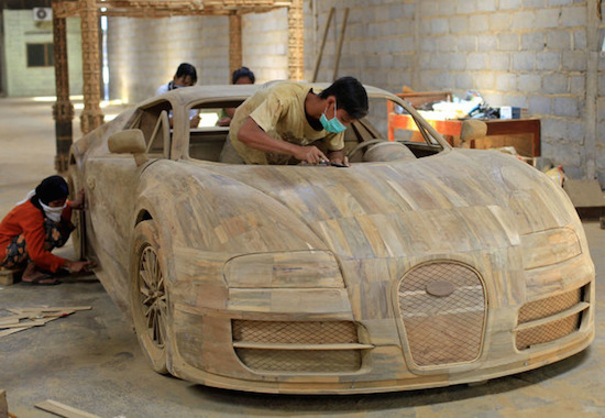 Houten Bugatti Veyron voor de prijs van een zesdehands Golf