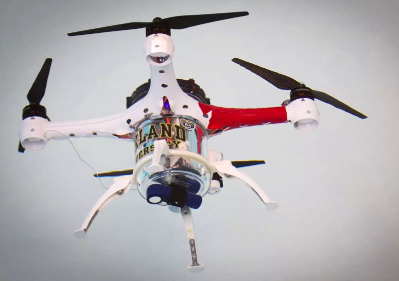 You Don't Have to Panic if This Submersible Drone Crashes in a Lake