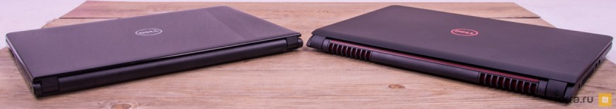 Задний край Dell Inspiron 5559 (слева) и 7559 (справа)