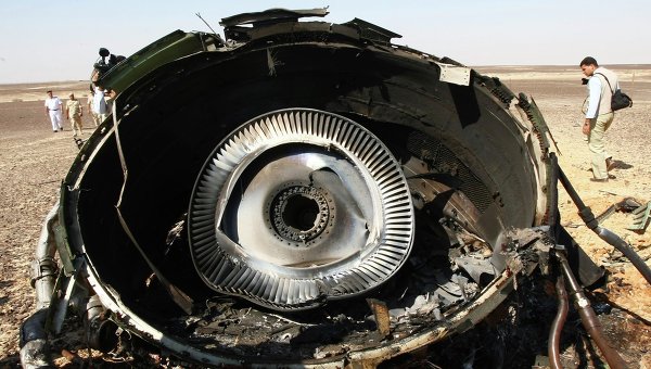 Обломки самолета Airbus A321 авиакомпании Когалымавиа в Египте. Архивное фото