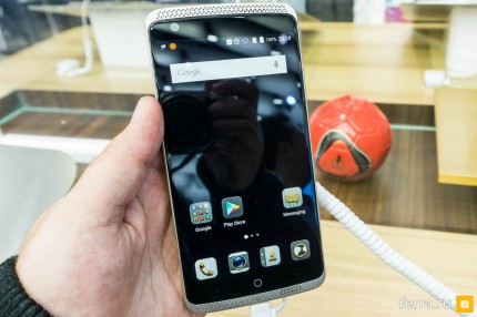 Лицевая панель ZTE Axon