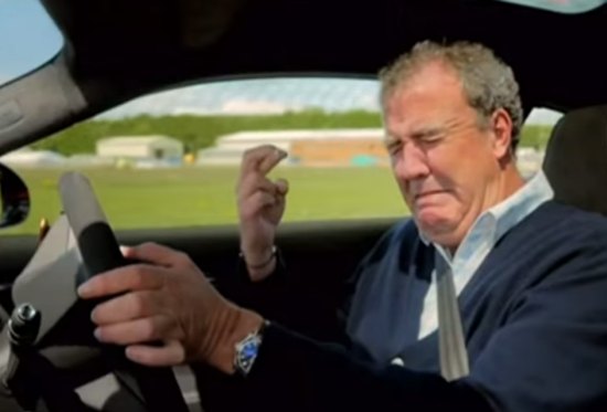 Clarkson zegt sorry tegen producer, betaalt vette schikking