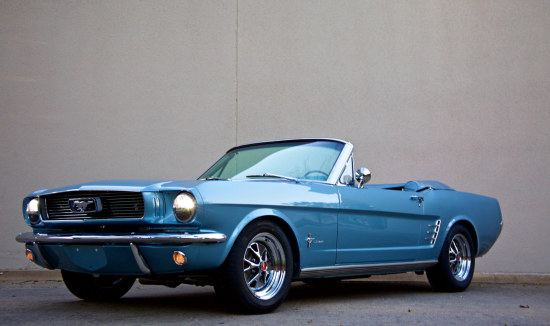 Revology Mustang