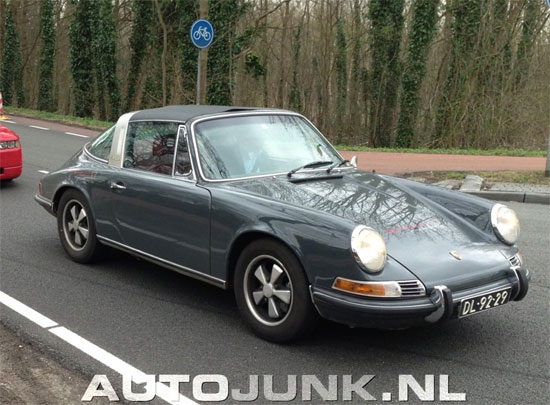 Porsche 911E Targa
