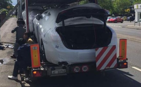 Illegalen komen Engeland per Maserati binnen