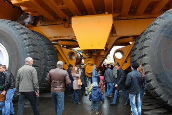 BelAZ 75710