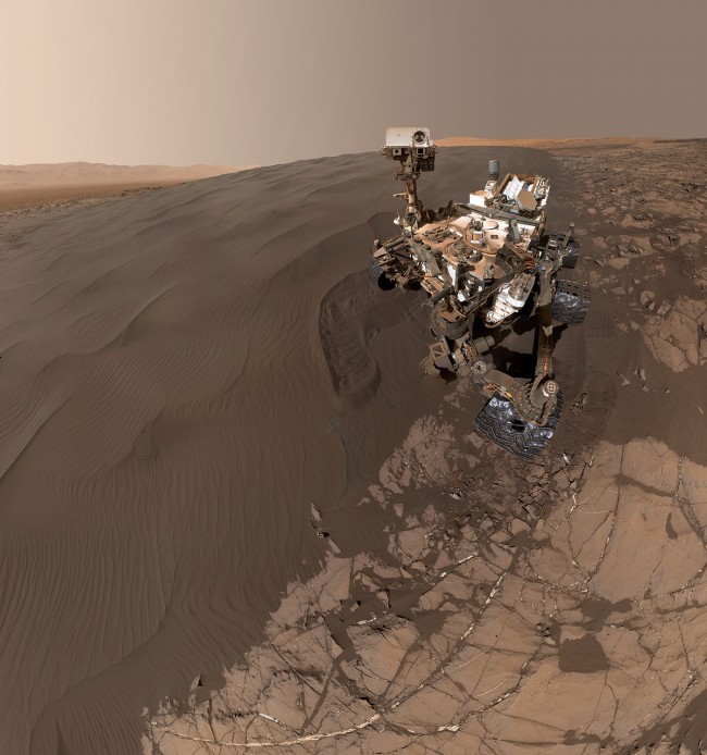 curiosity-selfie-dune