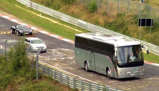 Video: de meest bizarre voertuigen op de Nürburgring
