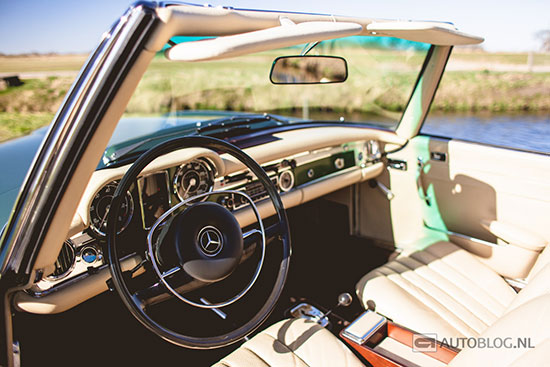 Mercedes 280 SL interieur