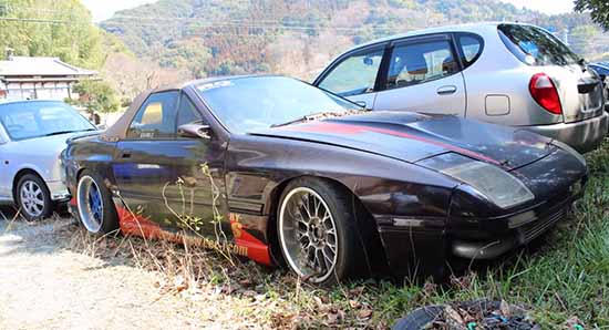 Autokerkhof Japan