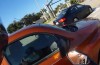 Video: American does schoonheidsslaapje for traffic light