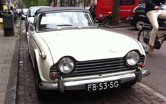 Triumph TR5