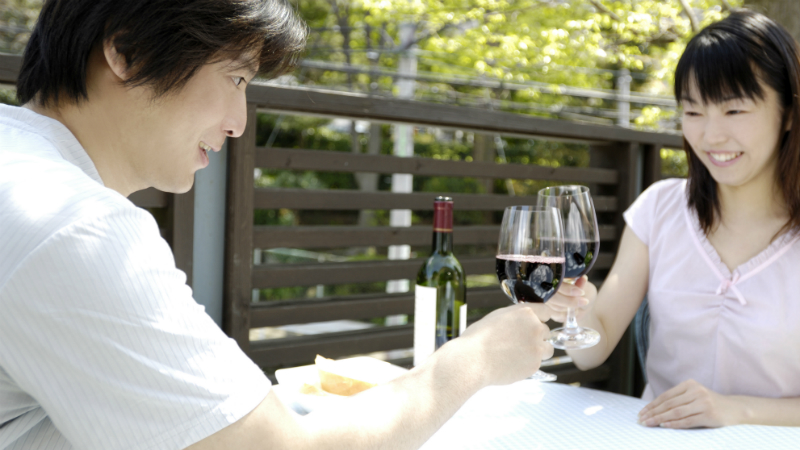Amazon Launches On-Demand Sommelier Service in Japan