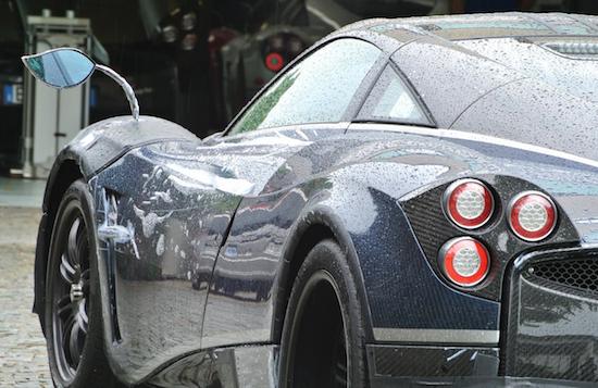 Alleen als je écht rijk bent: een Pagani Huayra met handbak