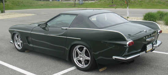 Dit krijg je als je een Corvette met een Volvo kruist