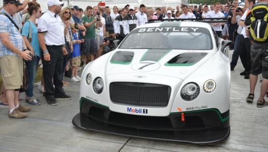 Bentley Continental GT3 laat zijn neus zien