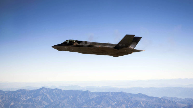 The Pentagon's New List of F-35 Bugs Is Predictably Awful