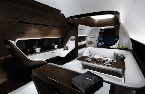 Samenwerking Mercedes-Benz Style en Lufthansa