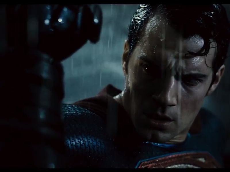 Batman v Superman Trailer Finally Delivers On The Name