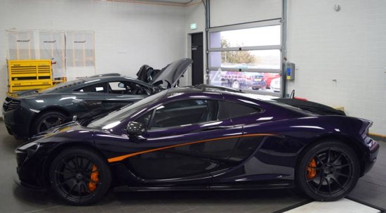 Hoe staat donkerpaars op de McLaren P1?