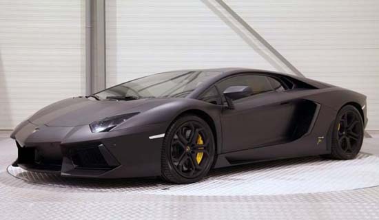 Op NL-kenteken en te koop: de Aventador van Afrojack
