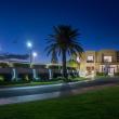 image Huis-Australie-garage-rode-autos-02.jpg