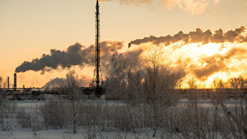 Омский нефтеперерабатывающий завод. Архивное фото