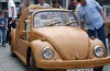 (Old) boss! Pensioner builds houtgeschubte VW Beetle