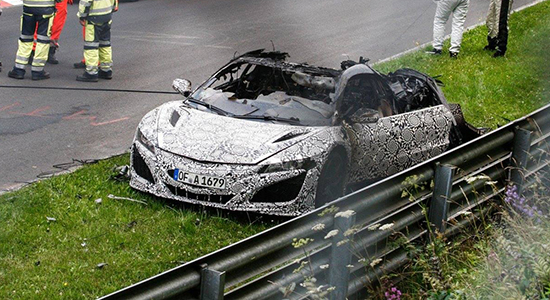 NSX fikt af op de Nürburgring