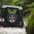 image Land-Rover-Defender-2013-008.jpg