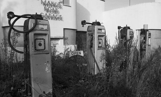 Manor Road Garage