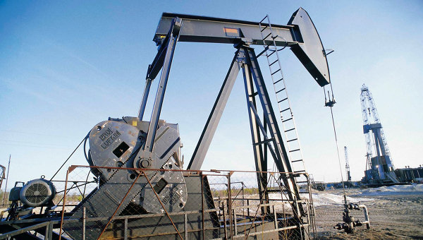 Добыча нефти. Архивное фото