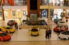 Video: 5 Lamborghini’s driving through a shopping mall