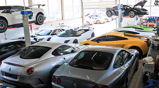 Garage vol supercars