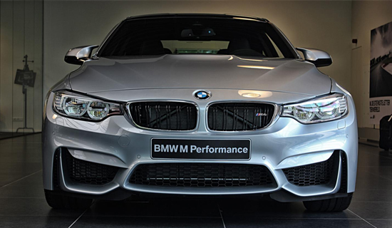 BMW M4 gespot bij Nederlandse dealer