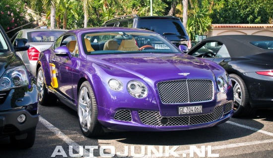 Bentley Continental GT met paarseritis